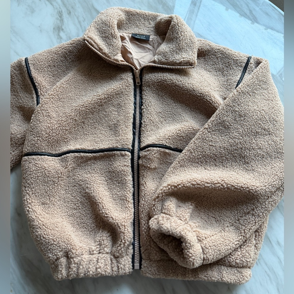 New Vici Chill Whispers Contrast Trim Shearling Jacket, Size XS - Picture 9 of 9